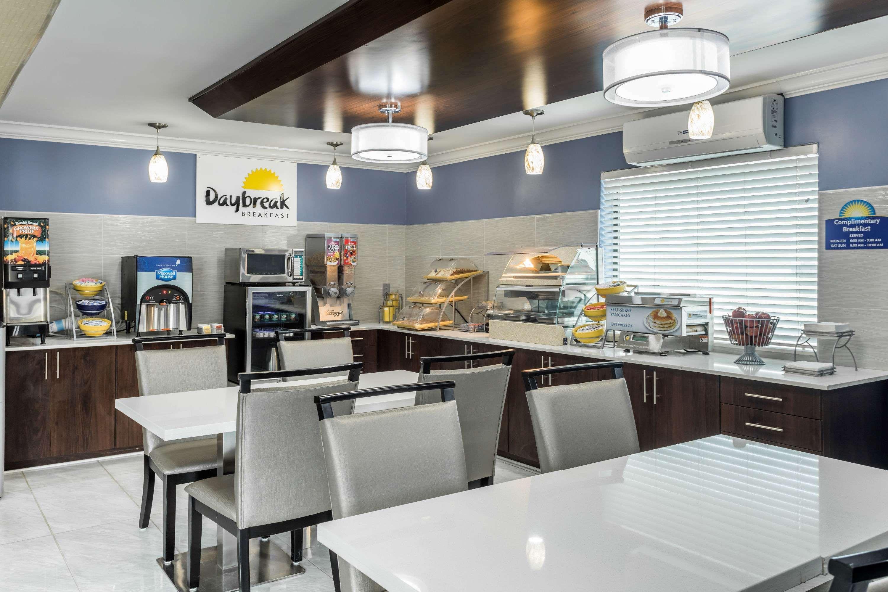 Days Inn By Wyndham Goose Creek North Charleston Exteriör bild