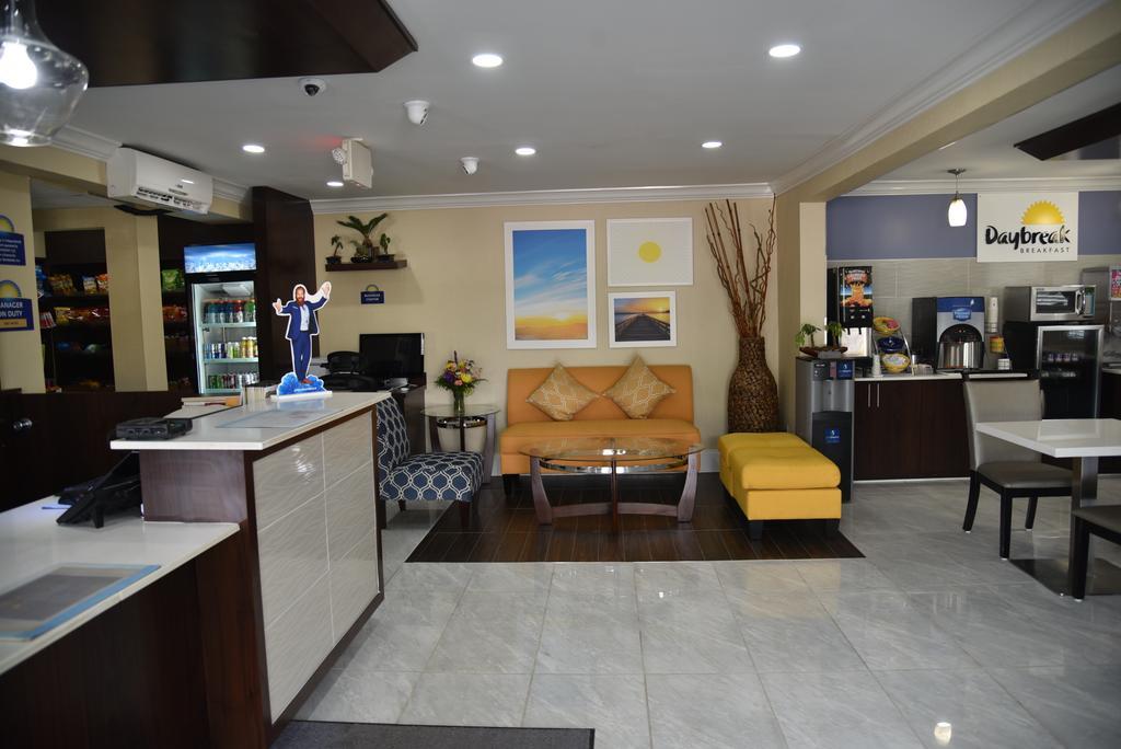 Days Inn By Wyndham Goose Creek North Charleston Exteriör bild