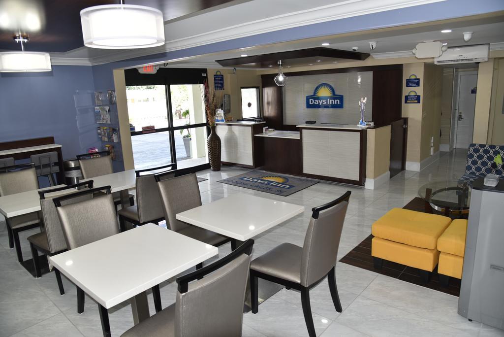 Days Inn By Wyndham Goose Creek North Charleston Exteriör bild